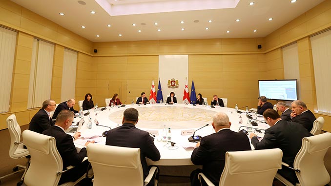 მყინვარულ, ხეობებში