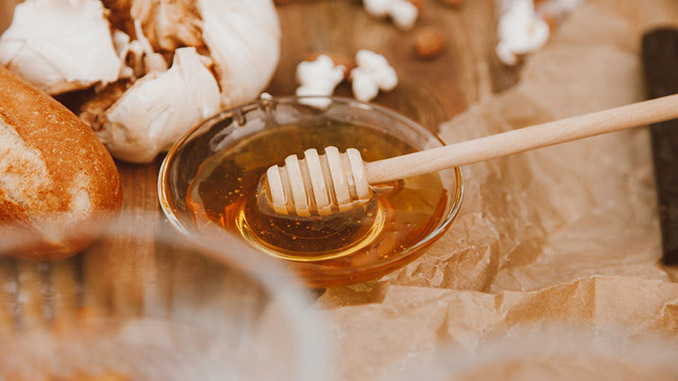 თაფლი, ჩვილი, ბავშვები