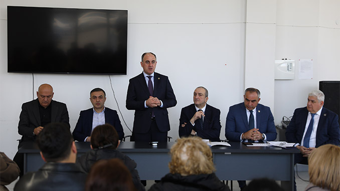 მარეგულირებელი, უწყების, კვირეული