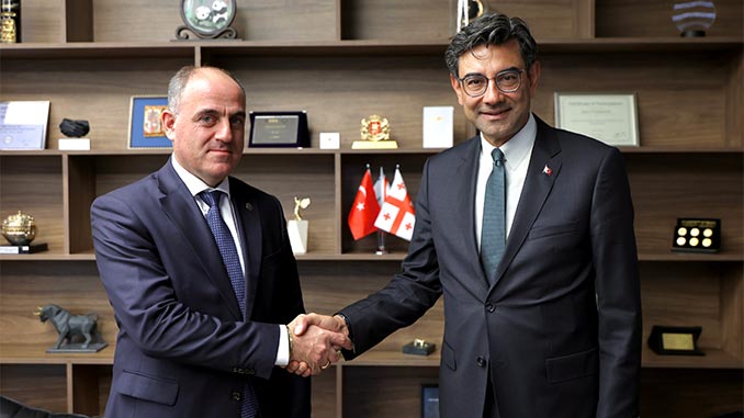 ნარმანია, თურქეთის, ელჩი