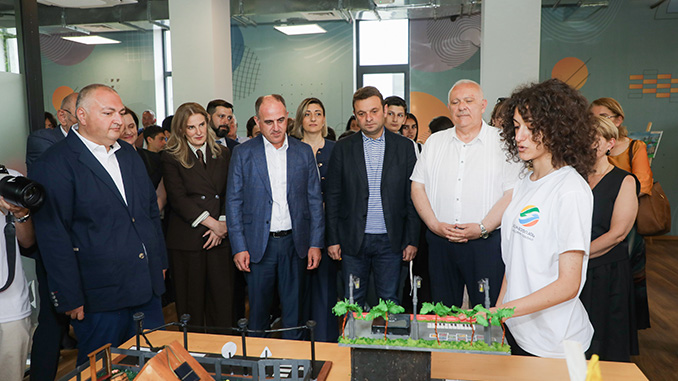 სემეკი